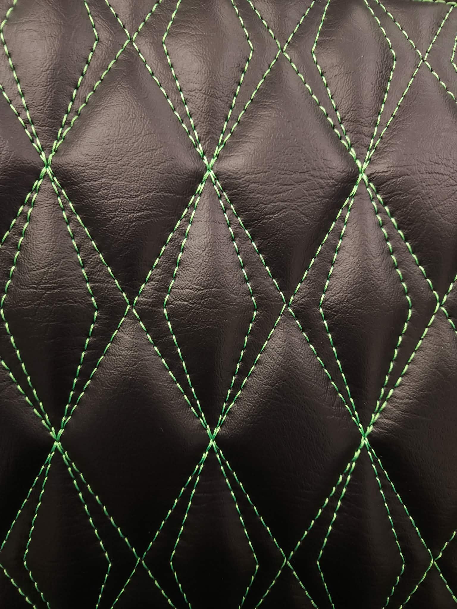 Diamond in Diamond - Black / Green