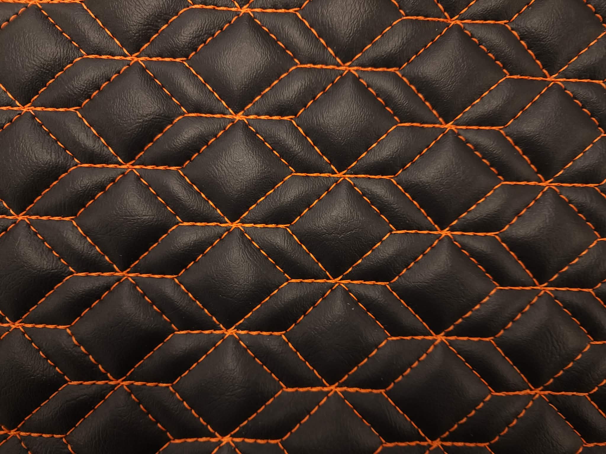 Q*bert - Black / Orange